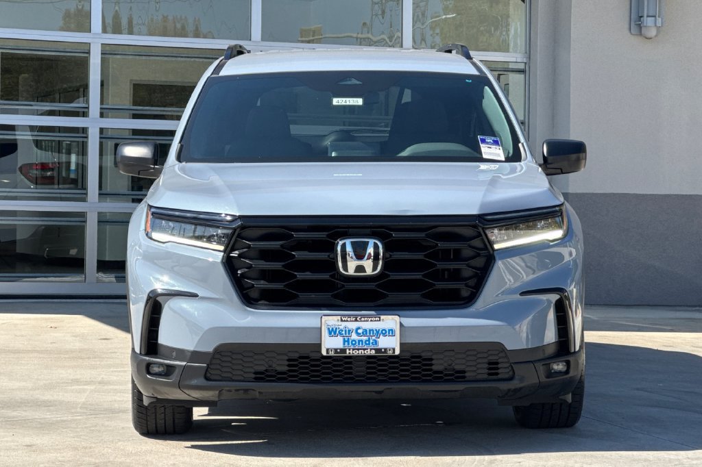 Certified 2024 Honda Pilot Sport image 13