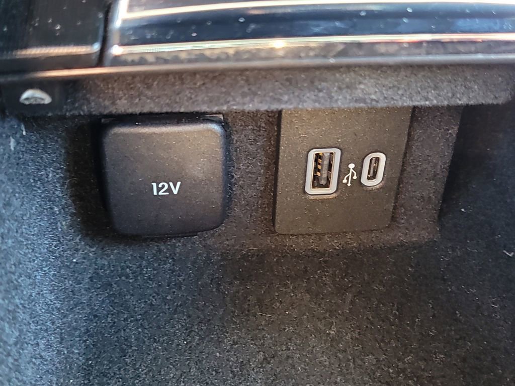 Certified 2020 Lincoln Corsair Reserve w/ Equipment Group 202A image 26