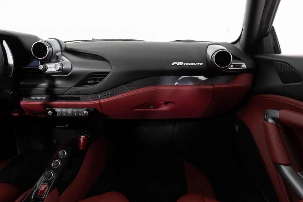 Used 2022 Ferrari F8 Tributo image 40