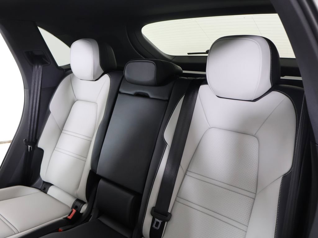 New 2026 Porsche Cayenne E-Hybrid image 14