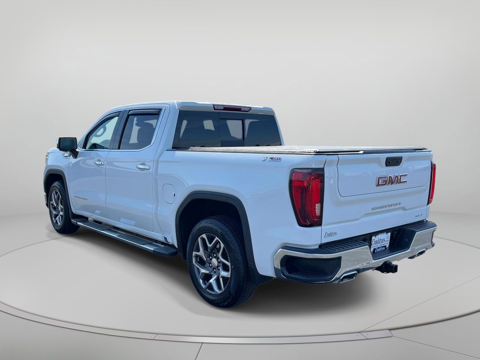Used 2023 GMC Sierra 1500 SLT w/ SLT Premium Package AWD/4WD image 6