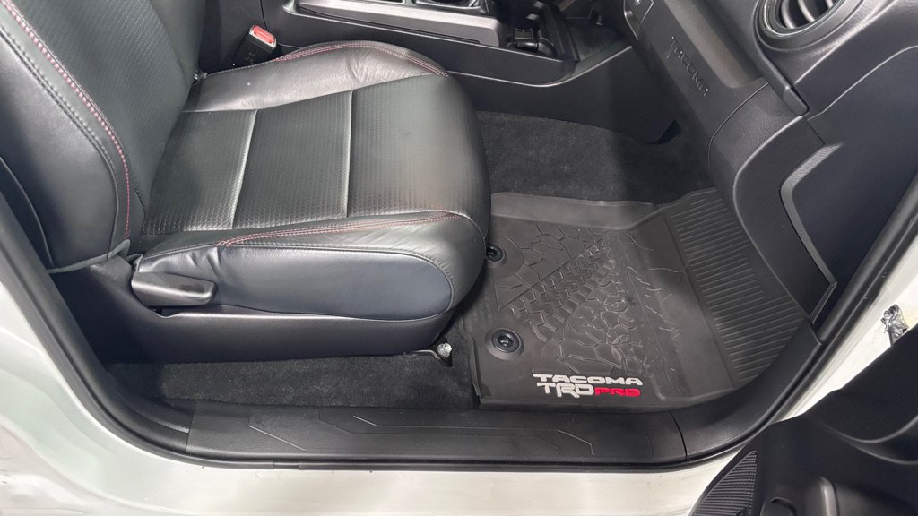 Used 2020 Toyota Tacoma TRD Pro AWD/4WD image 19