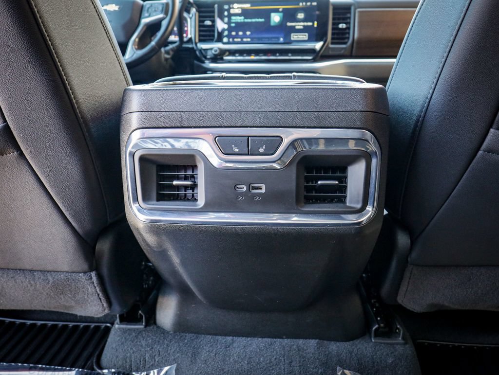 Used 2025 Chevrolet Silverado 2500 High Country w/ High Country Premium Package AWD/4WD image 33