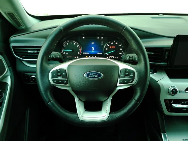 Used 2023 Ford Explorer XLT w/ Equipment Group 202A AWD/4WD image 31
