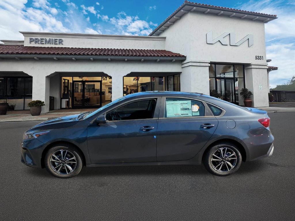 Certified 2024 Kia Forte LXS FWD image 3