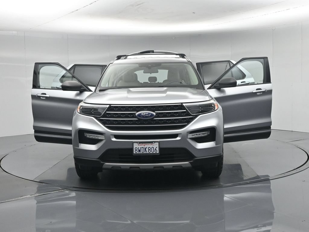 Certified 2021 Ford Explorer XLT w/ Equipment Group 202A AWD/4WD image 37