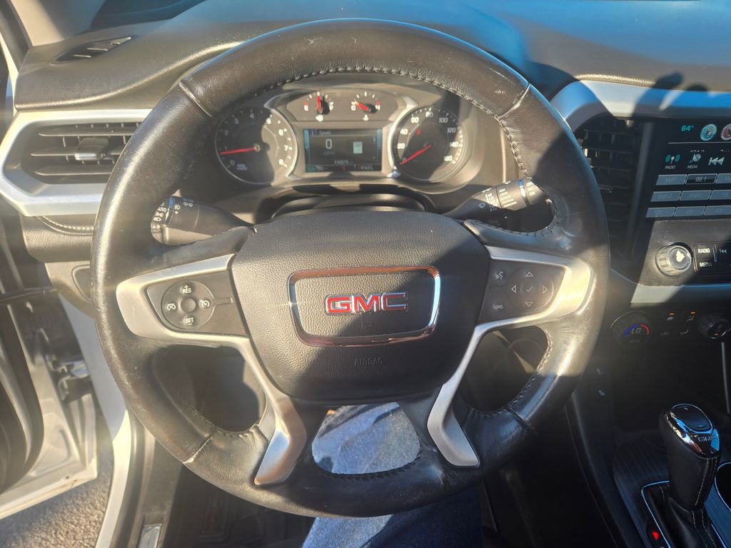 Used 2025 Chevrolet Traverse RS w/ LPO, Floor Liner Package FWD image 11