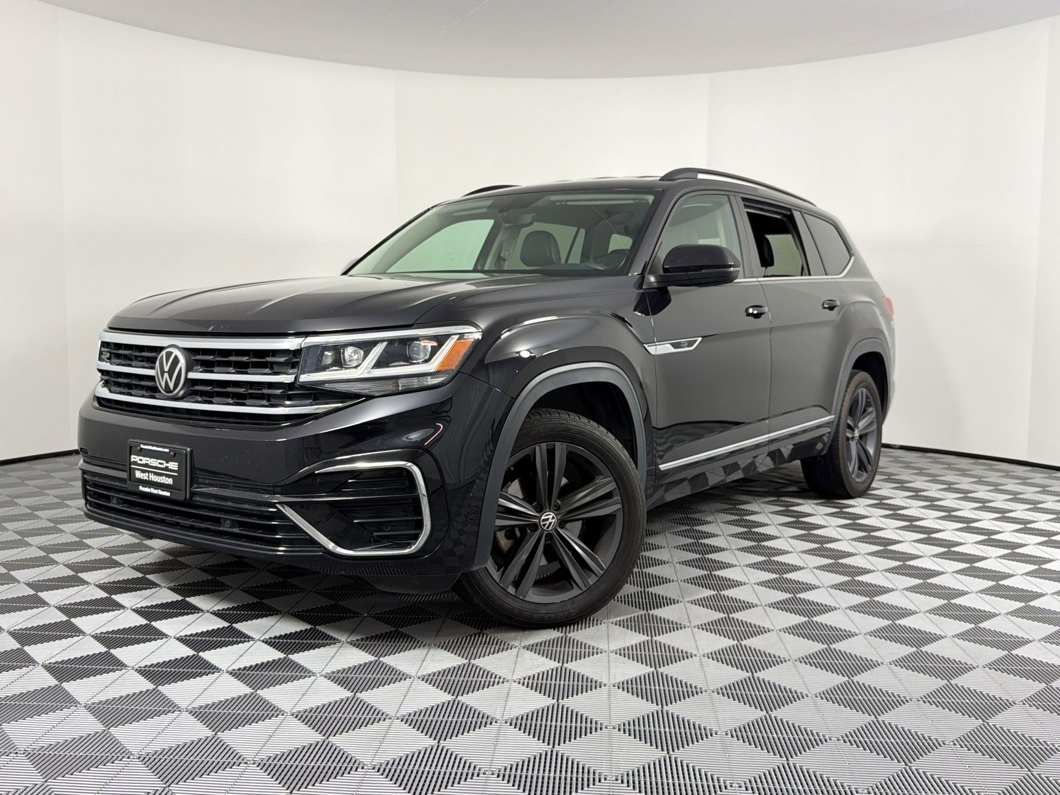 Used 2021 Volkswagen Atlas SE AWD/4WD image 1