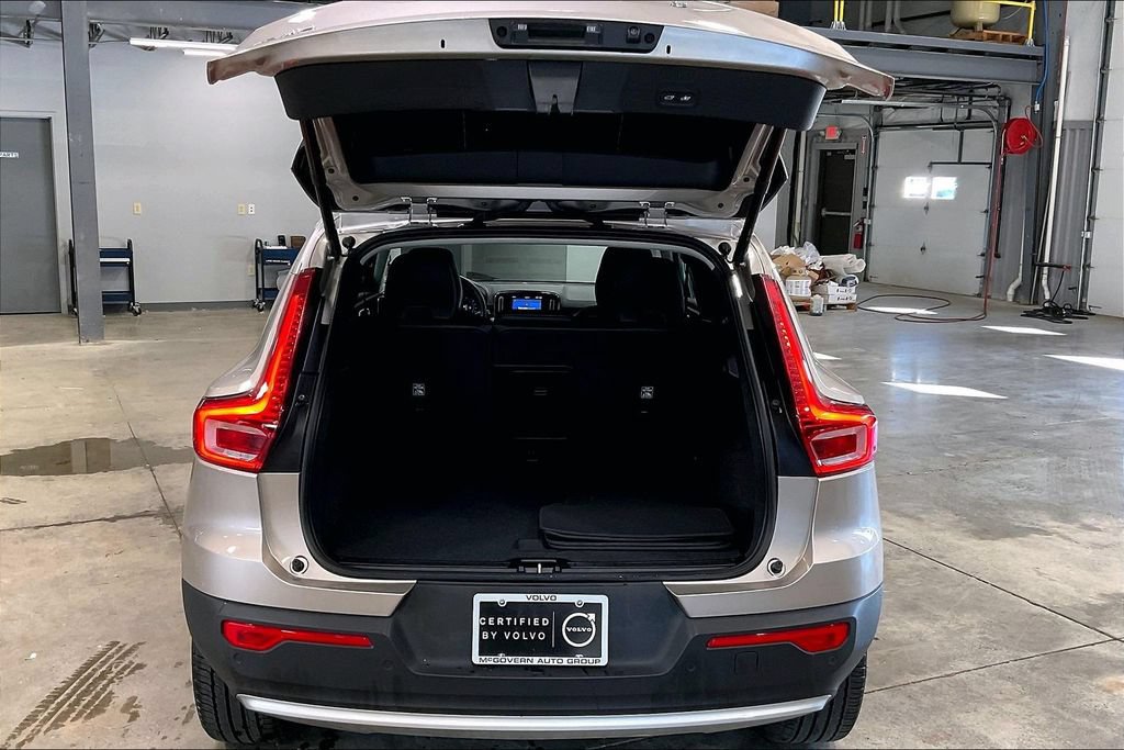 Certified 2023 Volvo XC40 B5 Core w/ Convenience Package AWD/4WD image 5