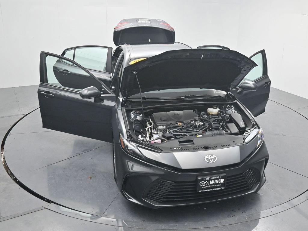 Used 2025 Toyota Camry LE image 47