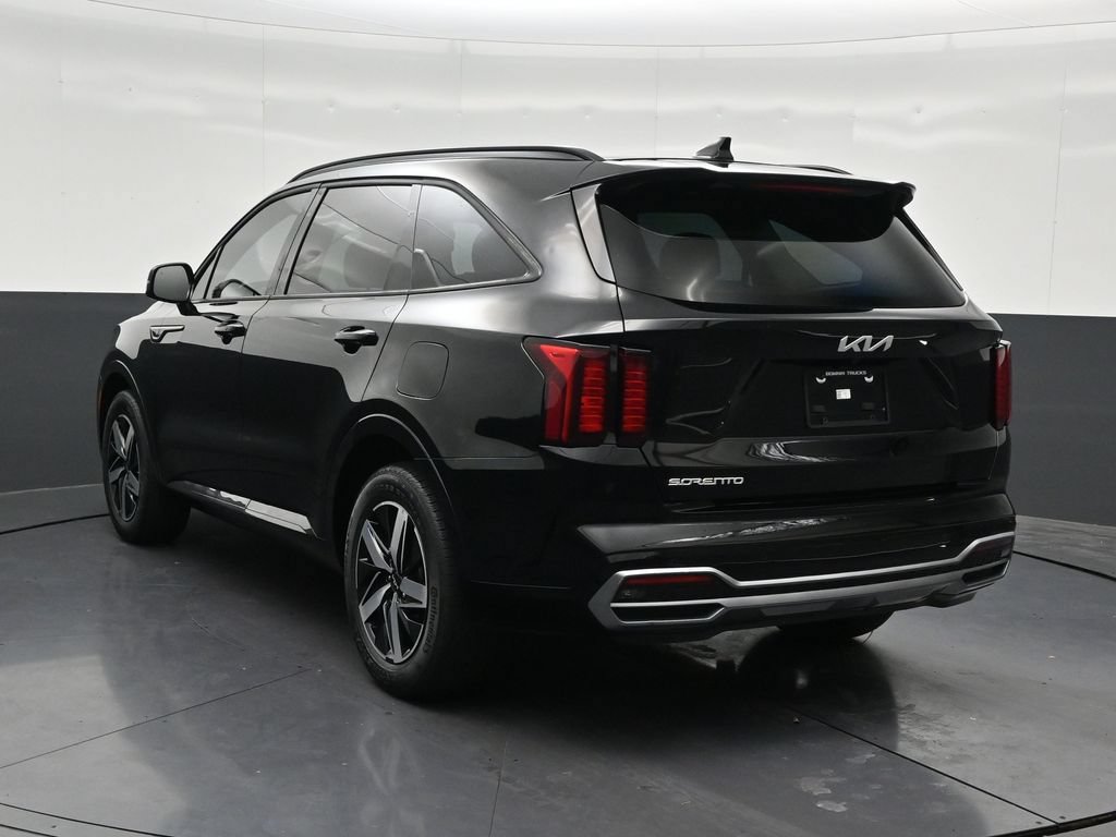 Used 2023 Kia Sorento S w/ Panoramic Sunroof Package FWD image 3