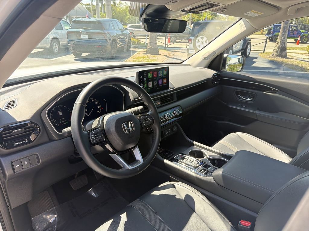 Used 2023 Honda Pilot Elite image 15