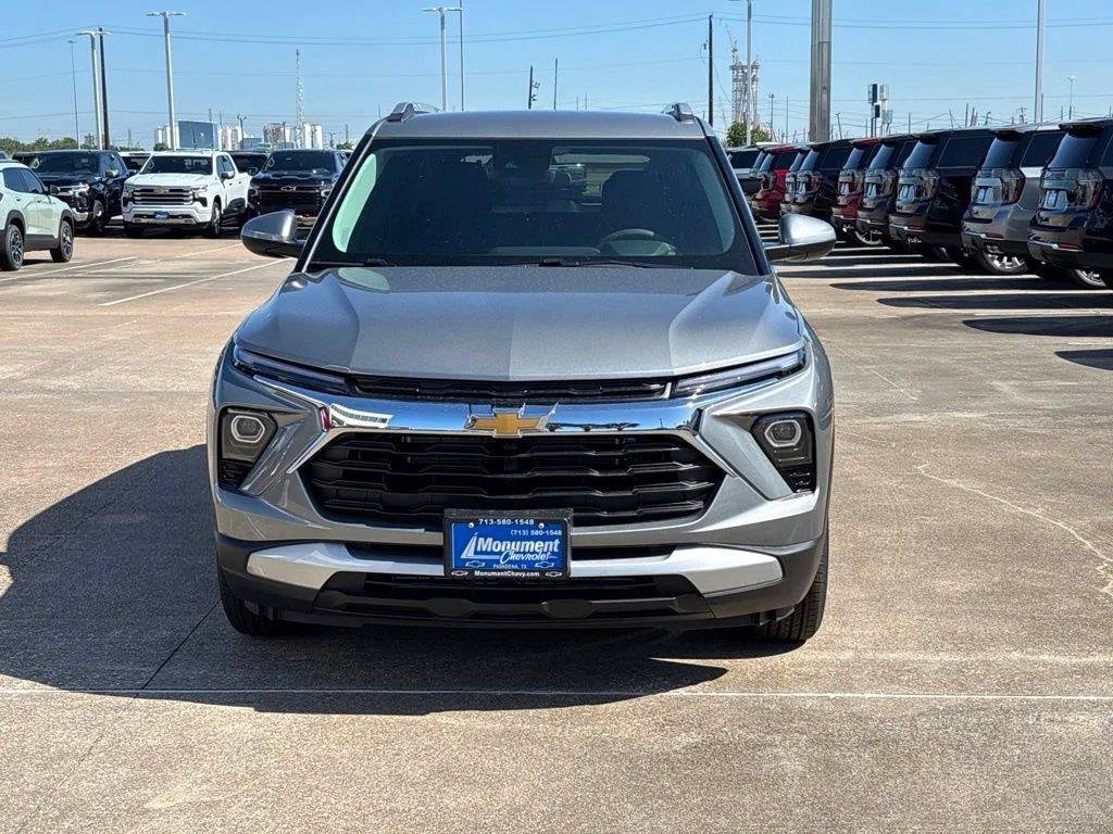 Used 2026 Chevrolet TrailBlazer LT w/ Driver Confidence Package FWD image 2