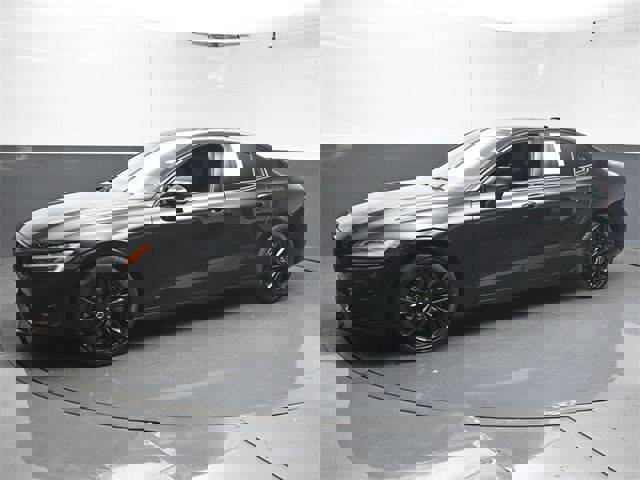 Certified 2024 Volvo S60 B5 Plus image 5