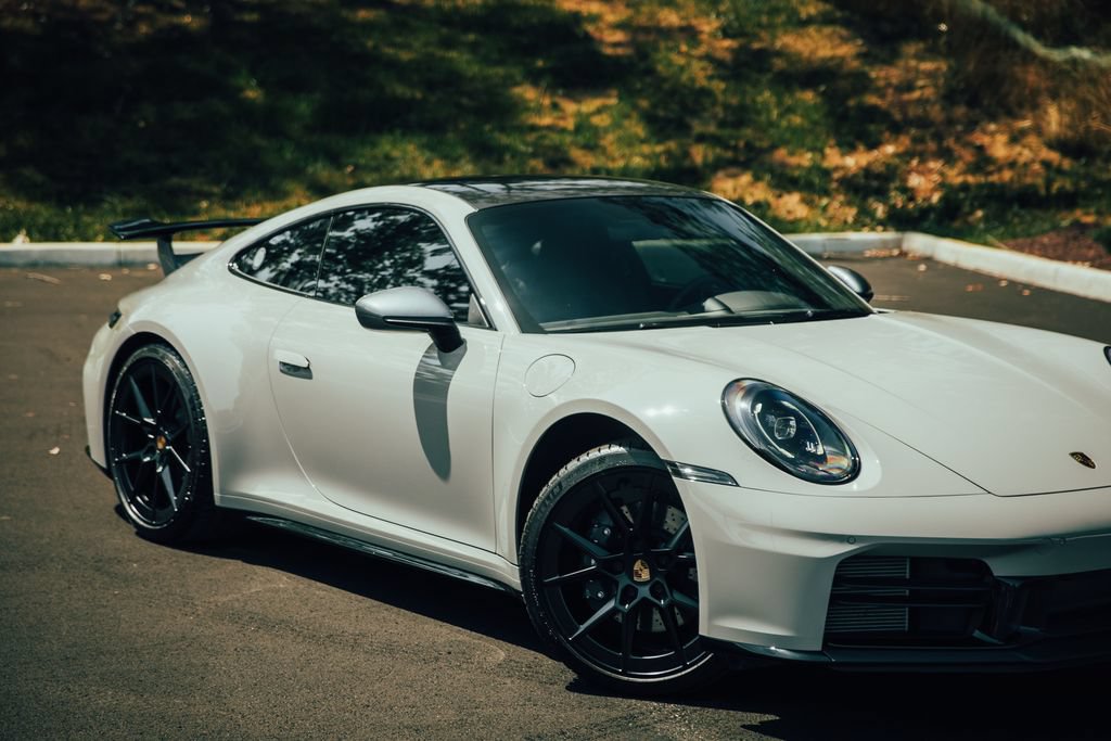 Used 2026 Porsche 911 Carrera T RWD image 2