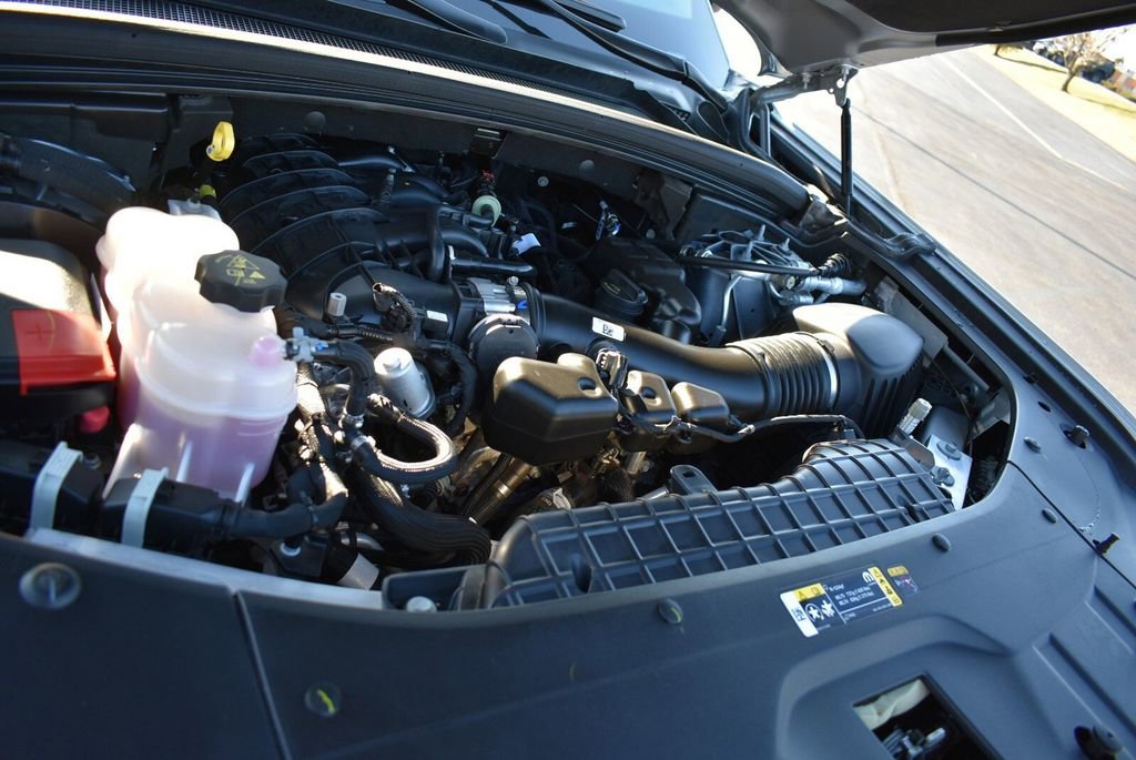 Certified 2025 Jeep Grand Cherokee Limited w/ Luxury Tech Group II image 37