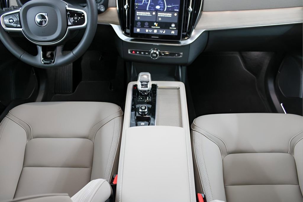 New 2026 Volvo XC90 B6 Core image 16