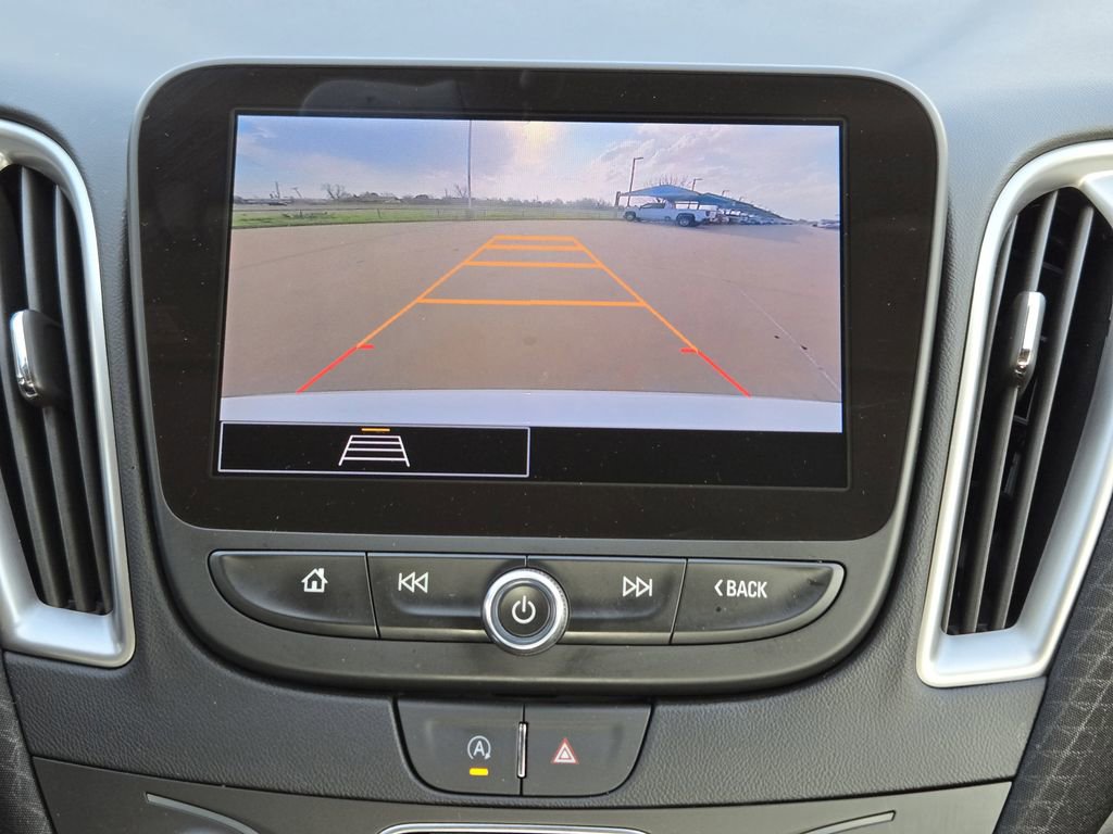 Used 2025 Chevrolet Malibu LS image 13