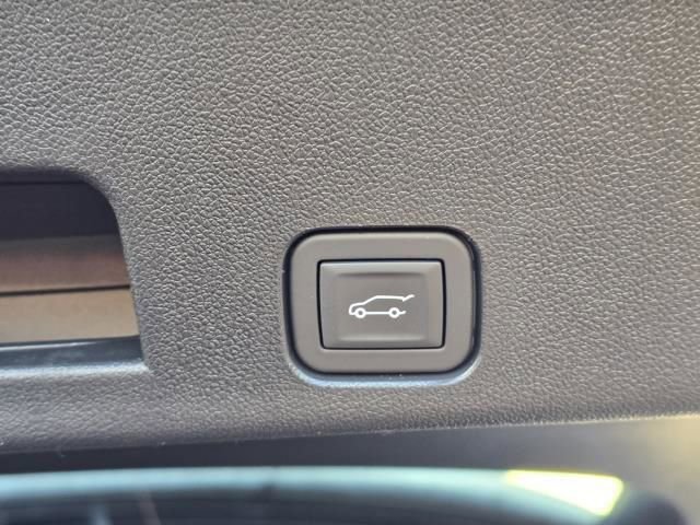 New 2026 Chevrolet Traverse LT w/ Sun and Wheel Package image 11