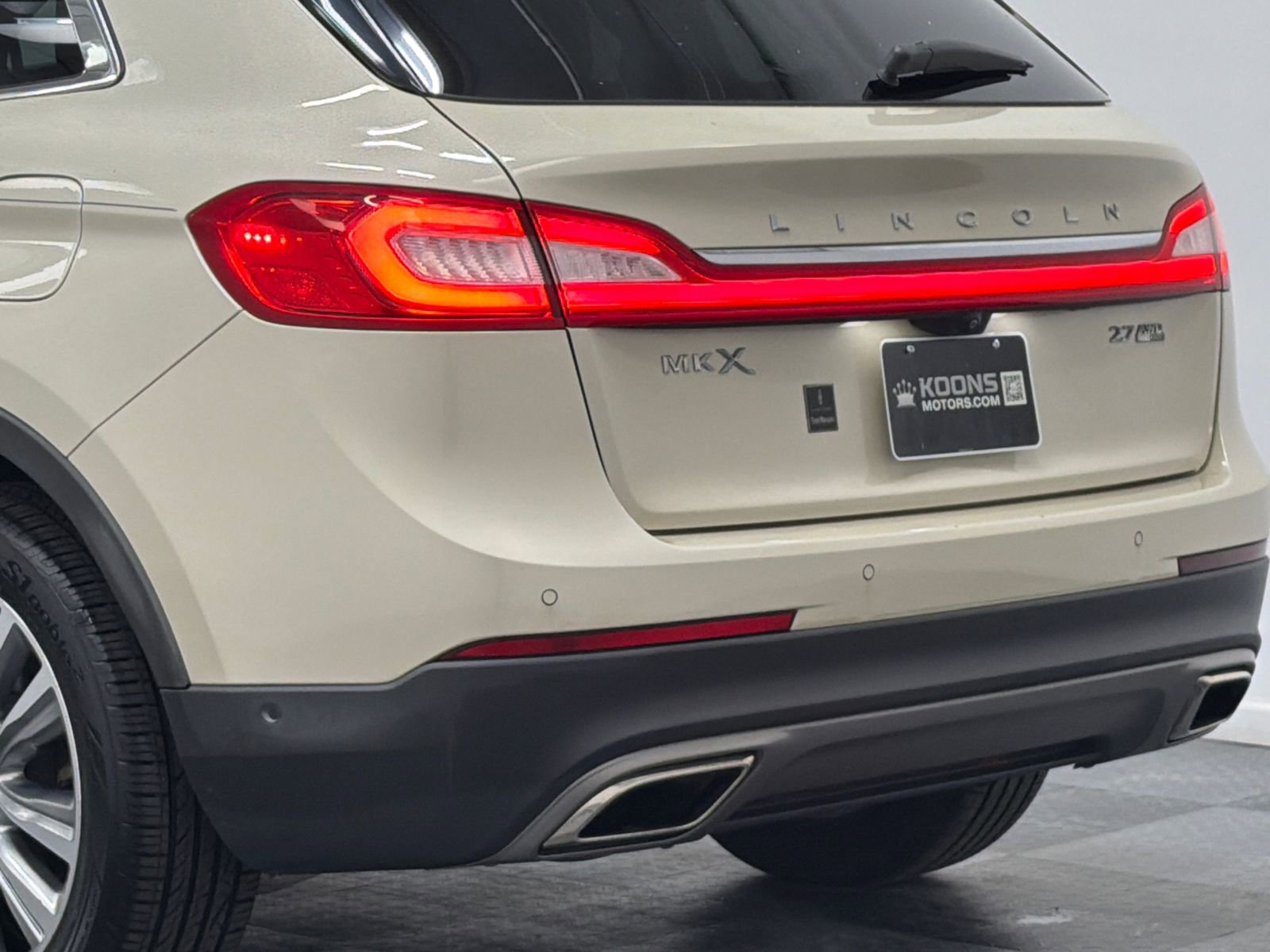 Used 2016 Lincoln MKX Reserve w/ Technology Package image 6