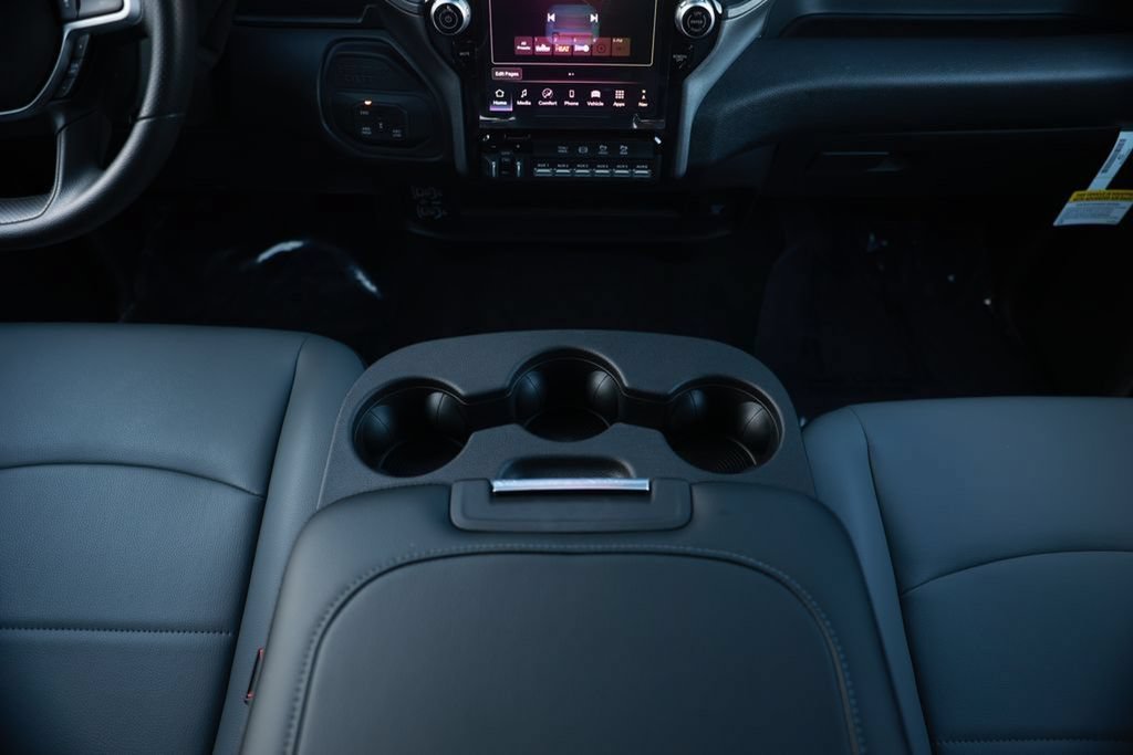 New 2026 RAM 3500 Tradesman AWD/4WD image 30