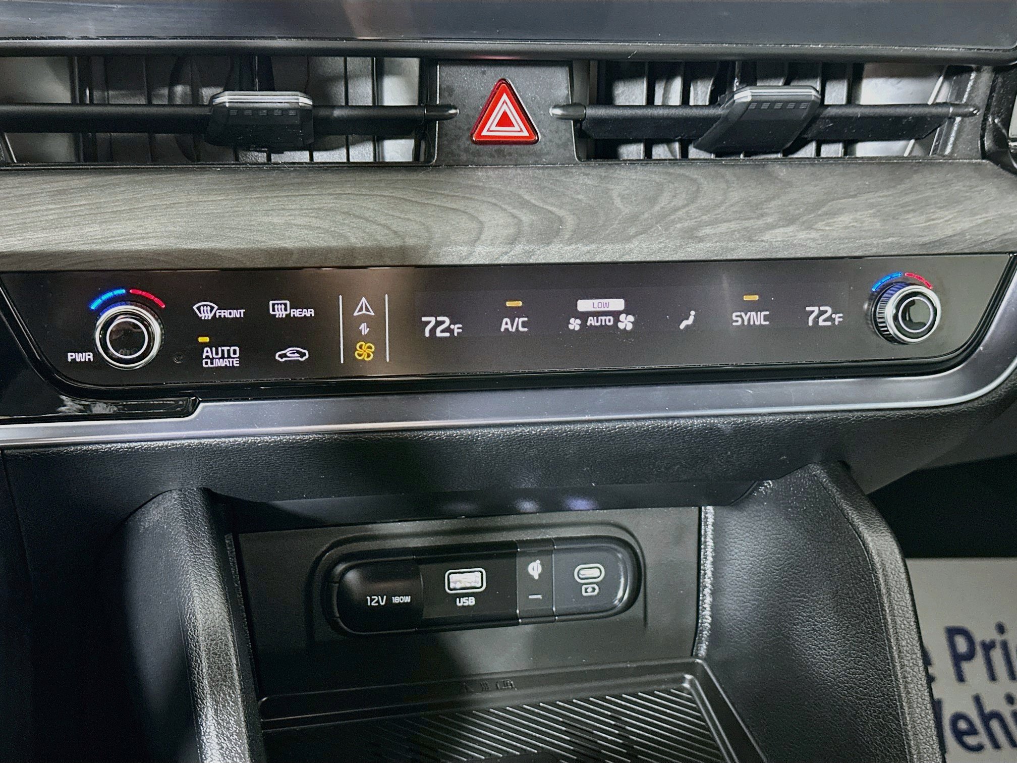 Certified 2025 Kia Sportage X-Line w/ Premium Package AWD/4WD image 16