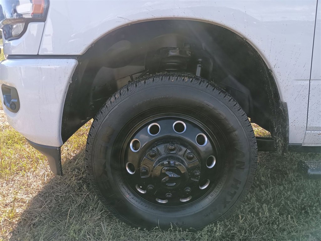 Used 2024 RAM 3500 Big Horn w/ Night Edition image 16