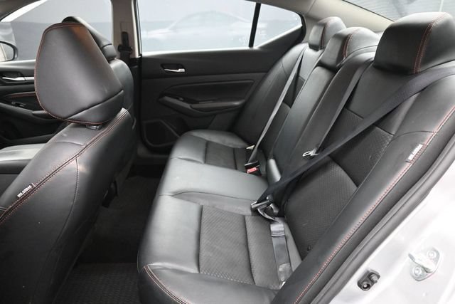 Used 2023 Nissan Altima 2.5 SR FWD image 11