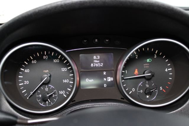 Used 2010 Mercedes-Benz ML 350 BlueTEC 4MATIC image 21