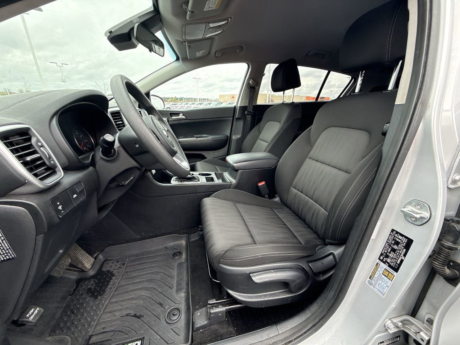 Used 2021 Kia Sportage LX image 11