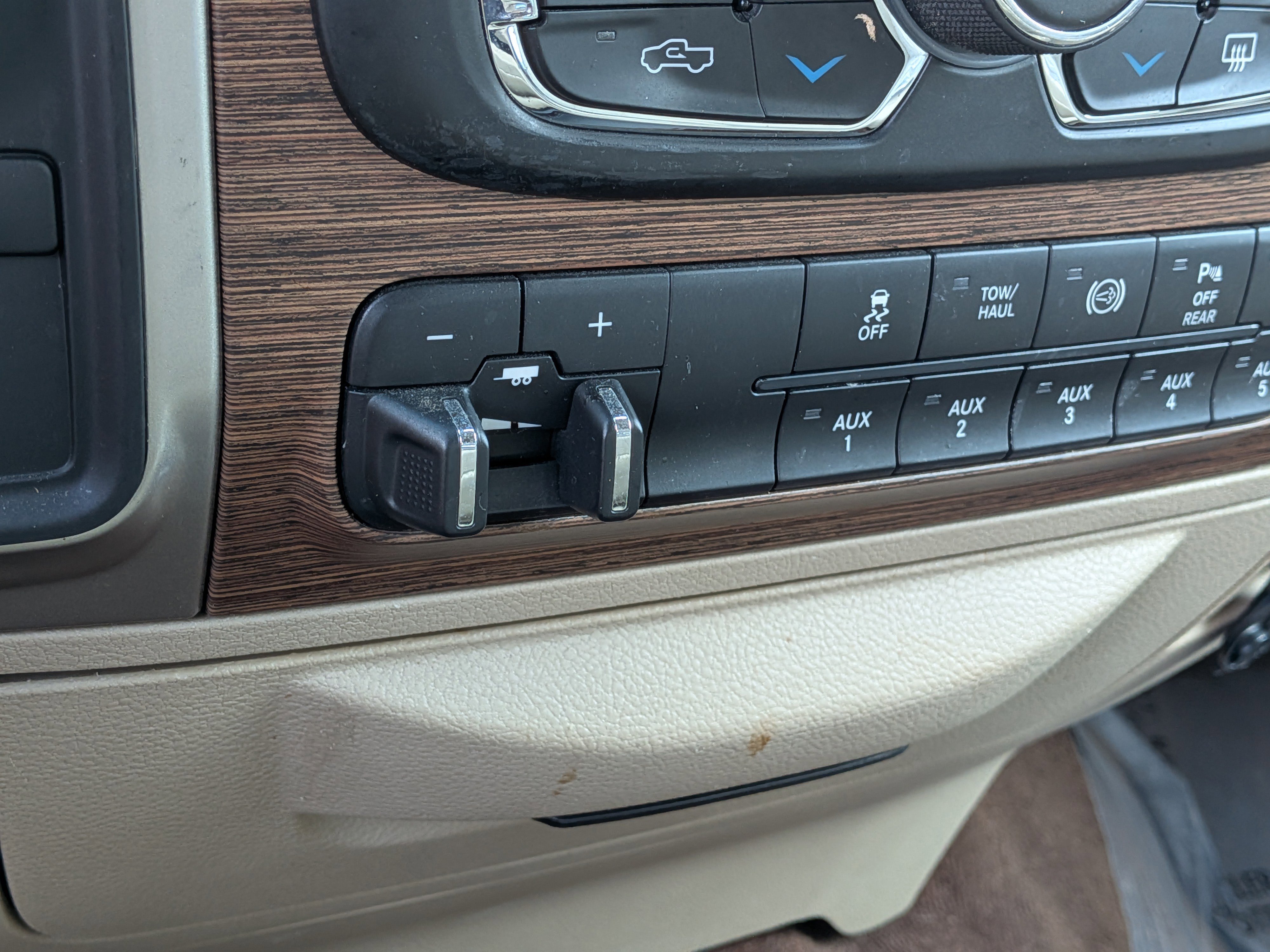 Used 2017 RAM 3500 Laramie image 30