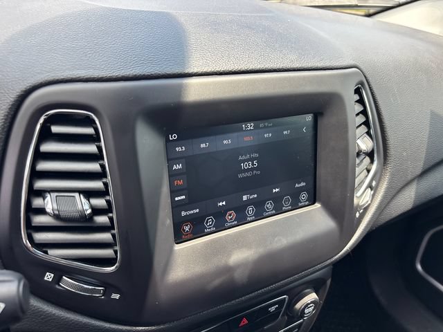 Used 2019 Jeep Compass Latitude w/ Cold Weather Group AWD/4WD image 21