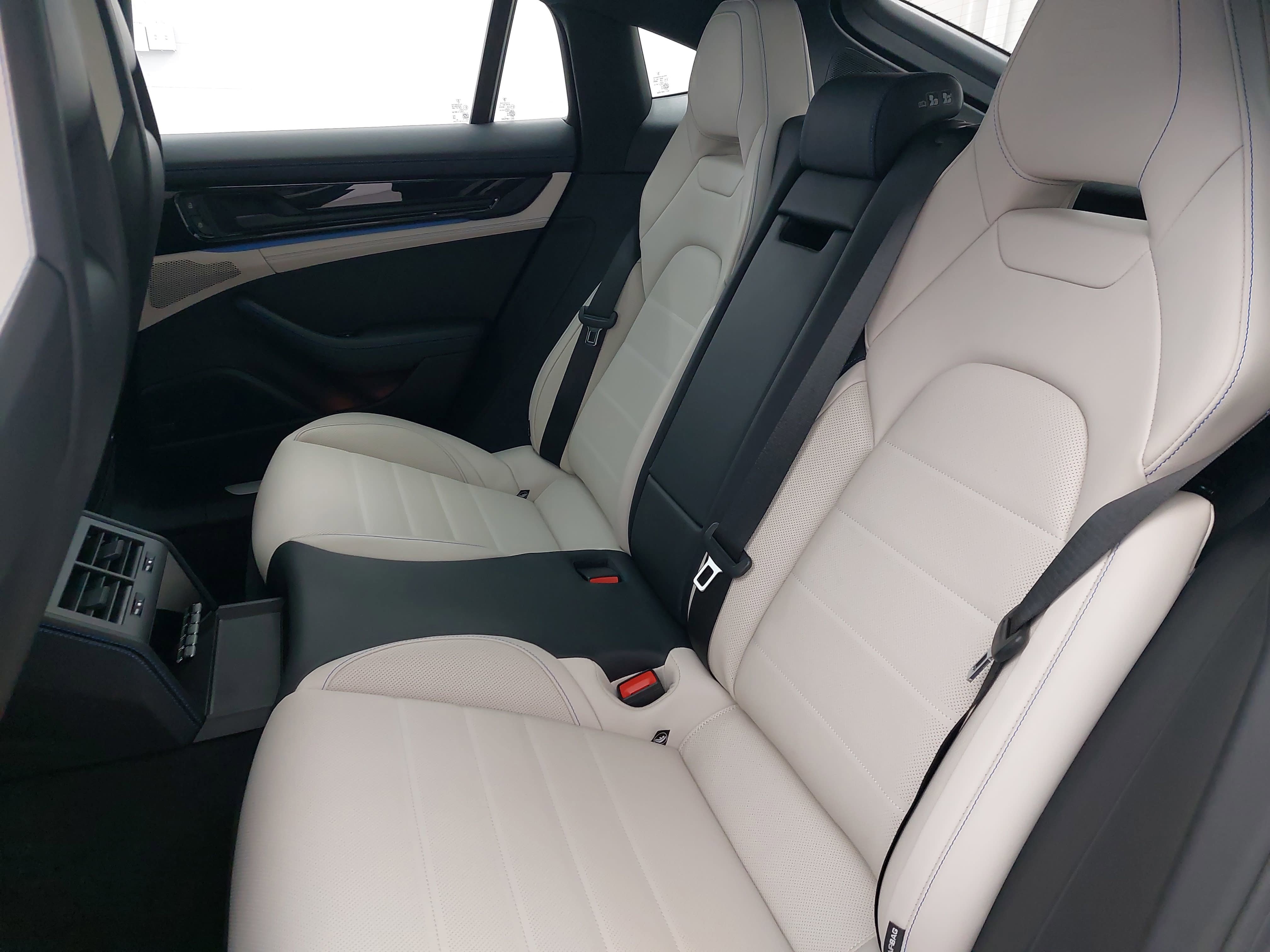 New 2026 Porsche Panamera RWD image 16