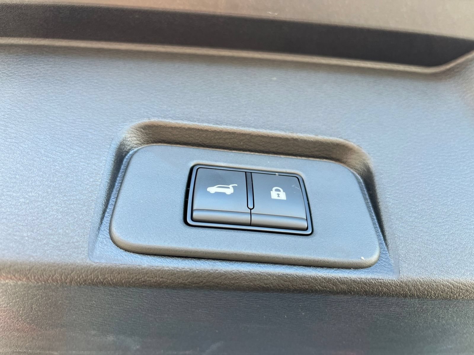 Used 2026 Nissan Rogue SV AWD/4WD image 19