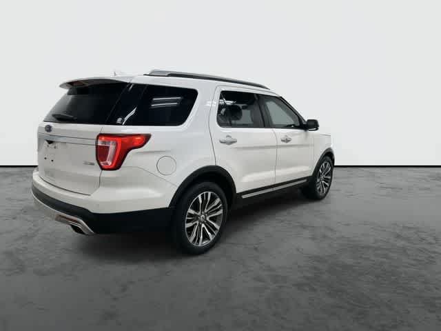 Used 2017 Ford Explorer Platinum AWD/4WD image 4