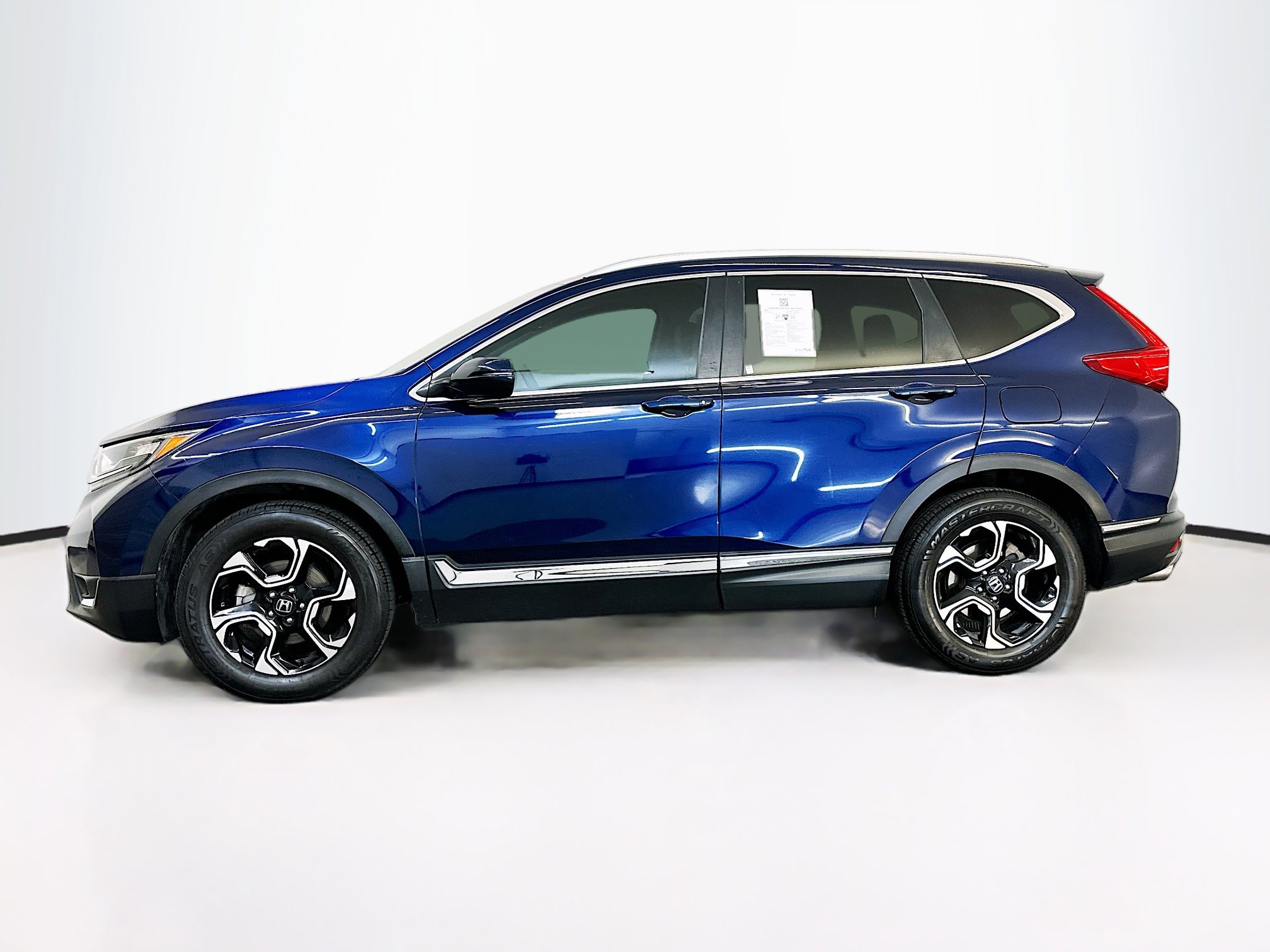 Used 2018 Honda CR-V Touring image 4