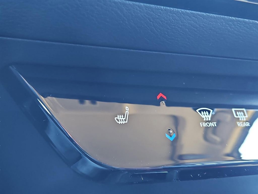 New 2026 Nissan Kicks SR w/ SR Premium Package image 10