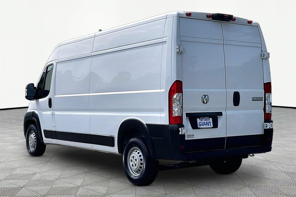 Used 2025 RAM ProMaster 2500 w/ Convenience Group FWD image 4