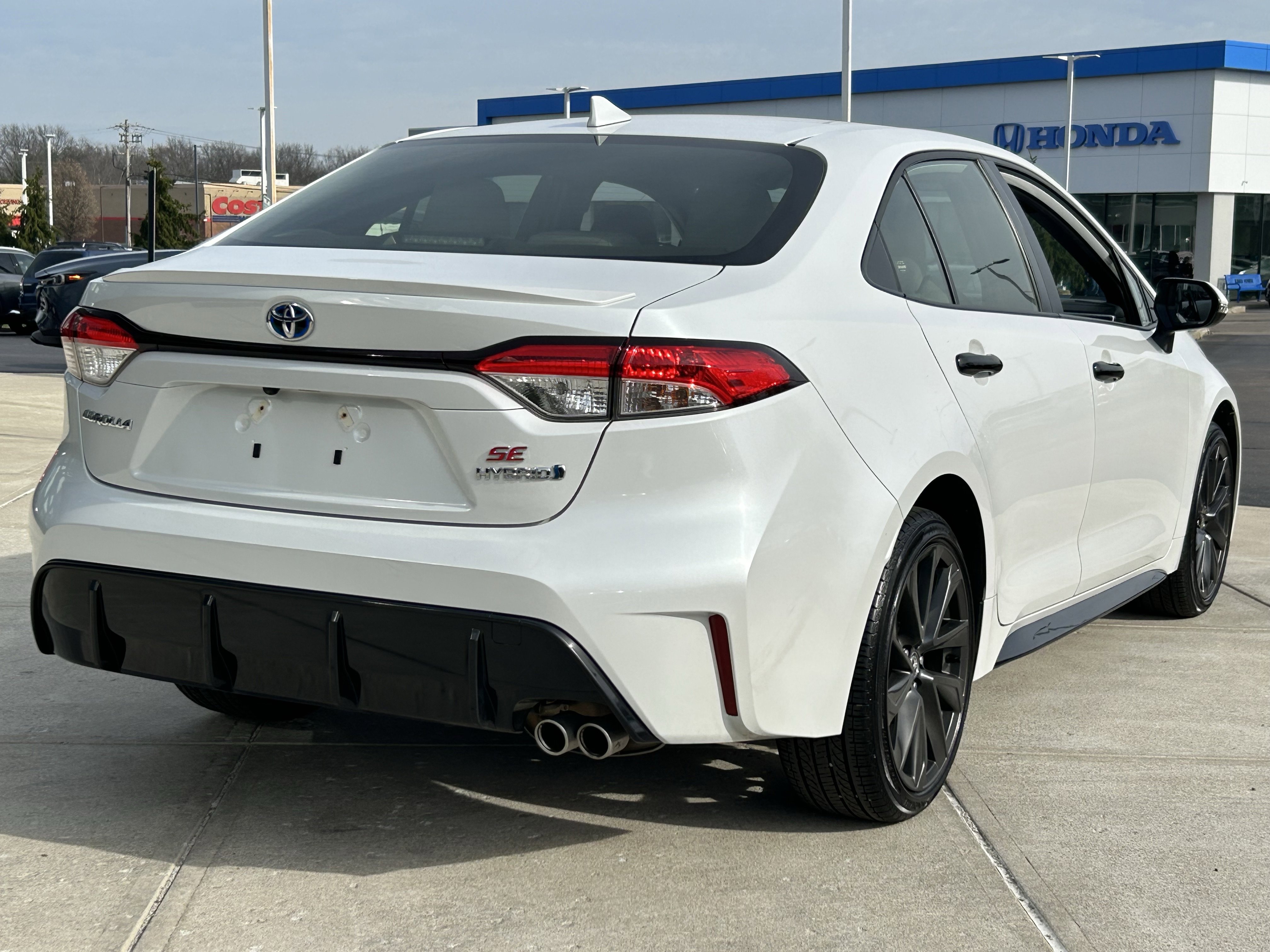 Used 2024 Toyota Corolla SE image 7