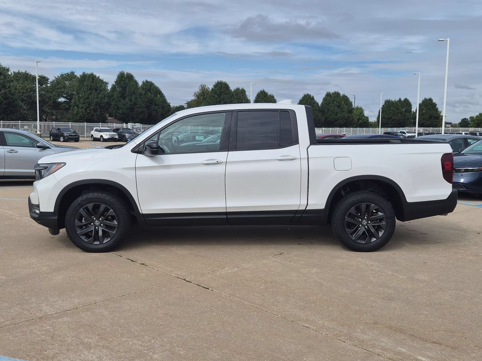 Certified 2024 Honda Ridgeline Sport image 9