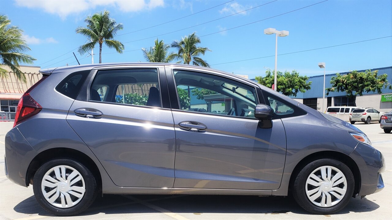 Used 2017 Honda Fit LX image 5