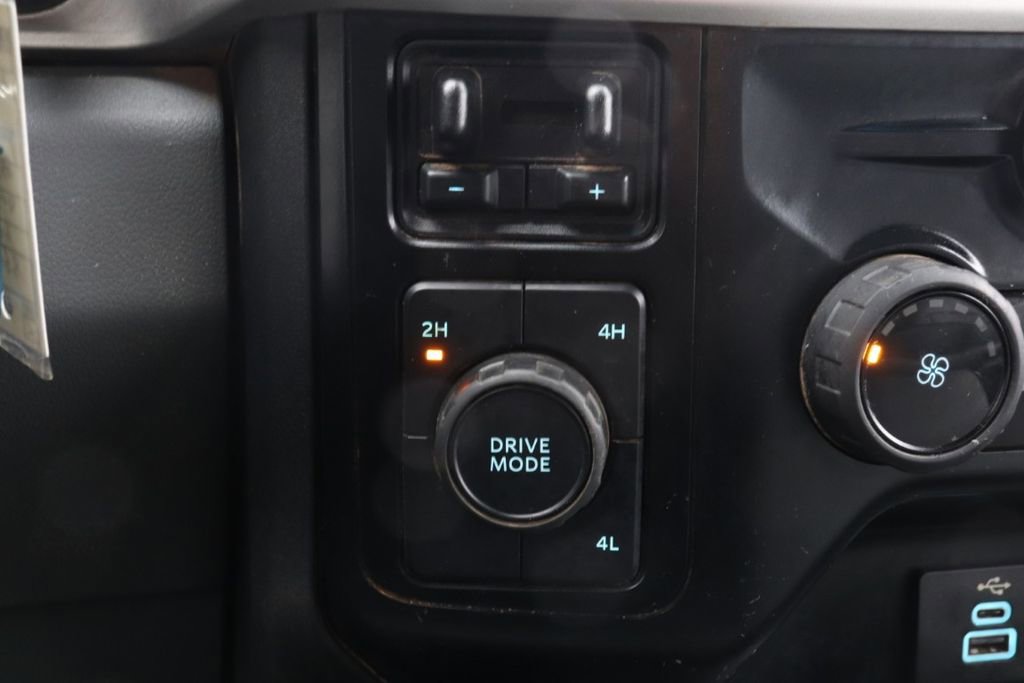 Used 2024 Ford F550 4x4 Crew Cab Super Duty image 17