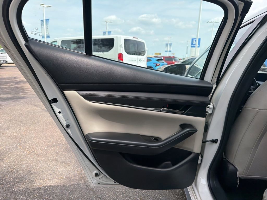 Used 2023 MAZDA MAZDA3 s image 22