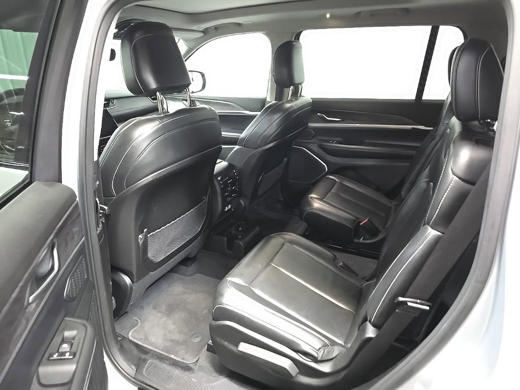 Used 2021 Jeep Grand Cherokee L Limited AWD/4WD image 31