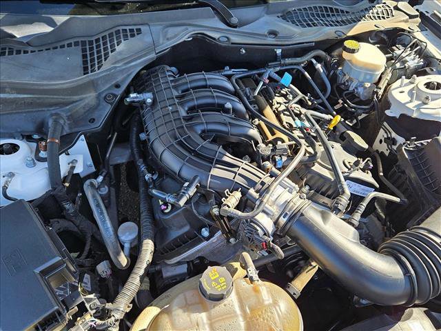 Used 2017 Ford Mustang Coupe RWD image 21