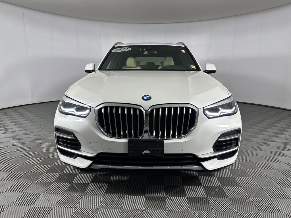 Certified 2022 BMW X5 xDrive40i w/ Premium Package AWD/4WD image 4