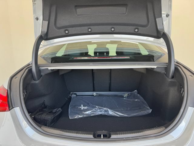 Used 2025 Mercedes-Benz C 300 Sedan image 8