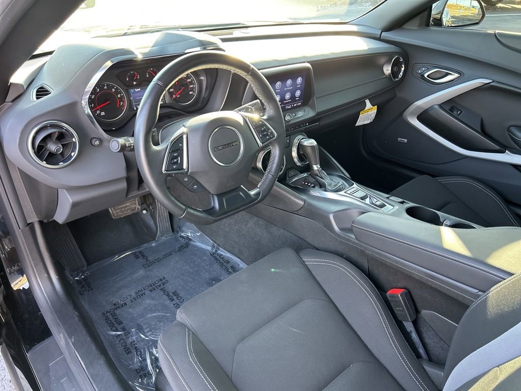 Used 2023 Chevrolet Camaro LT w/ Technology Package image 20