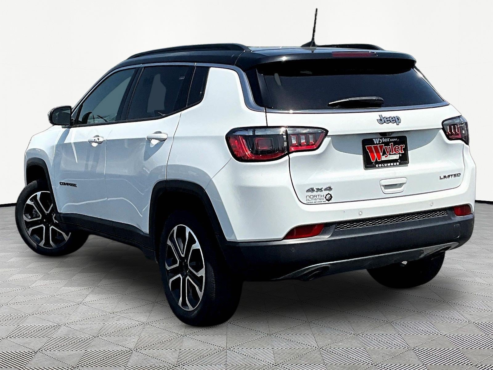 Used 2023 Jeep Compass Limited AWD/4WD image 4