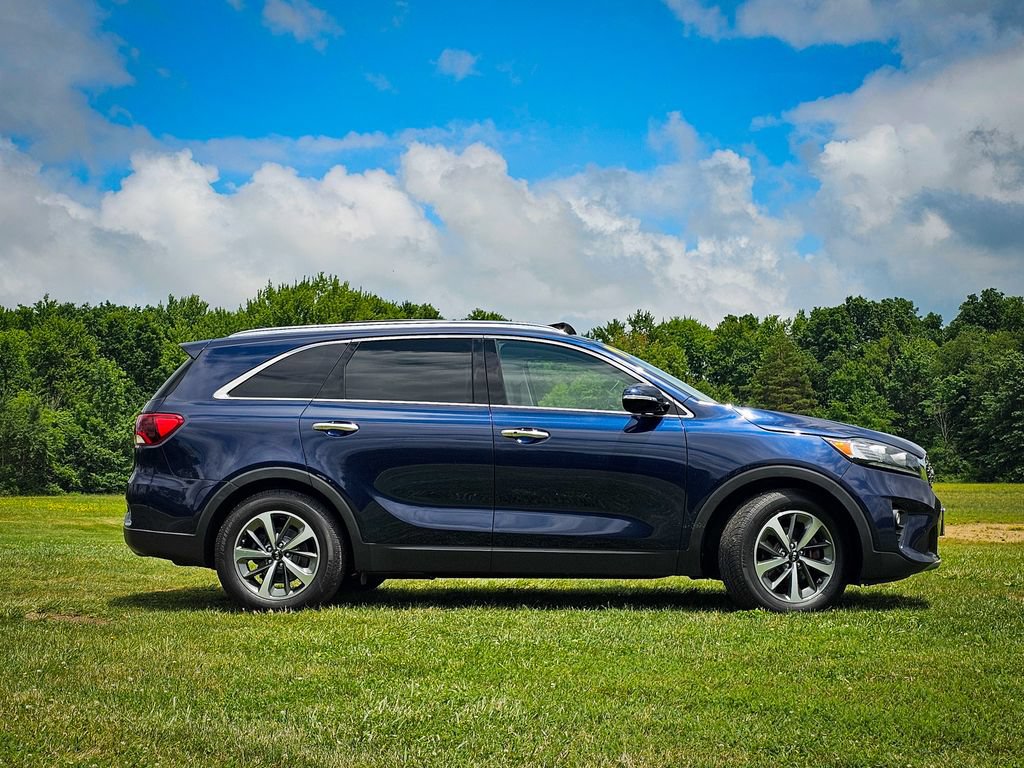 Used 2019 Kia Sorento EX w/ EX Touring Package FWD image 2